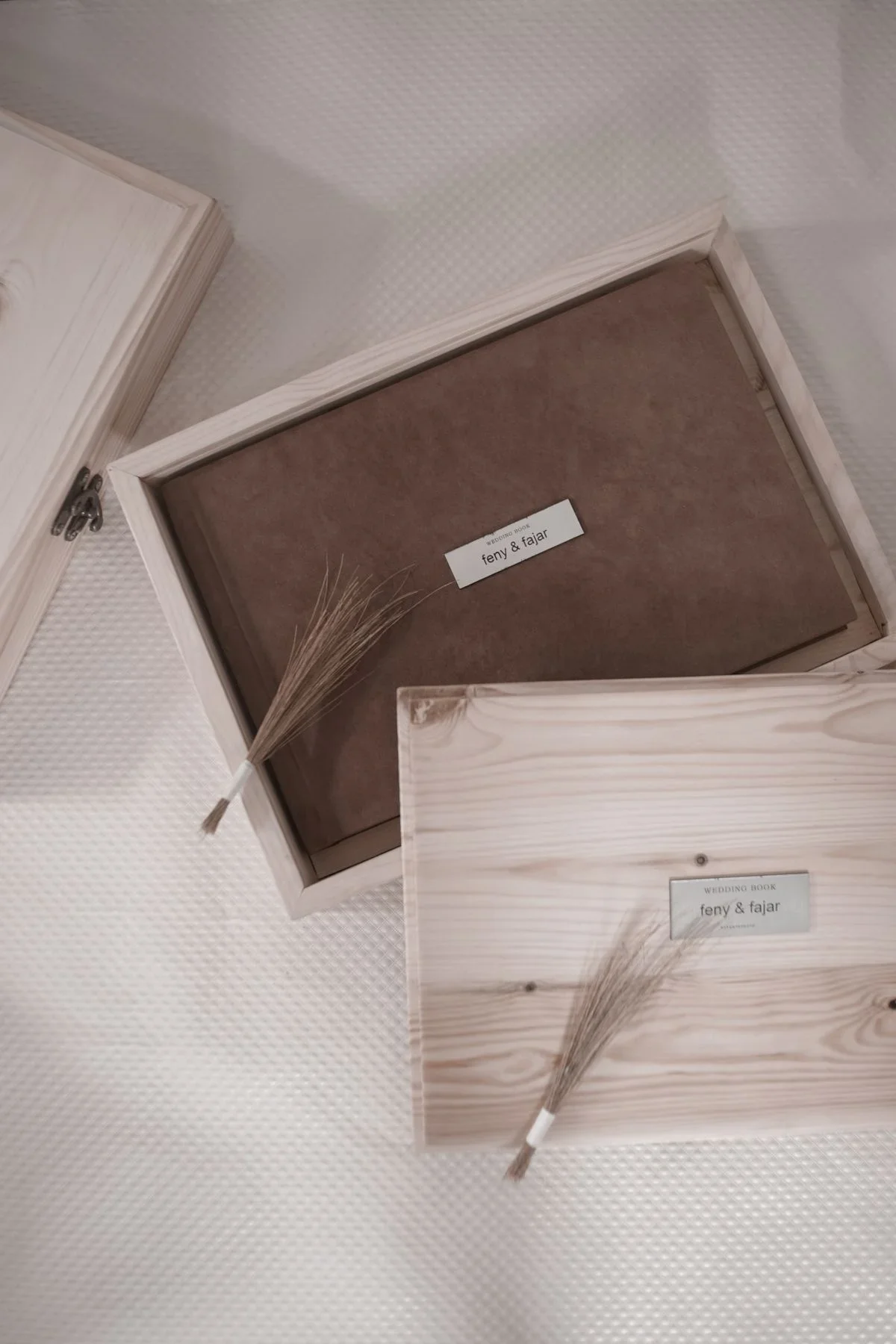 Caja de recuerdos de madera